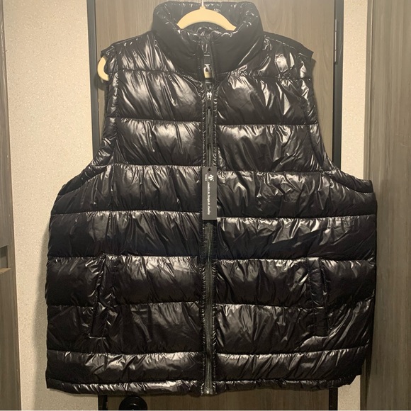 Yoki Other - Yoki Black Shiny Puffer Vest NWT Size 2XL